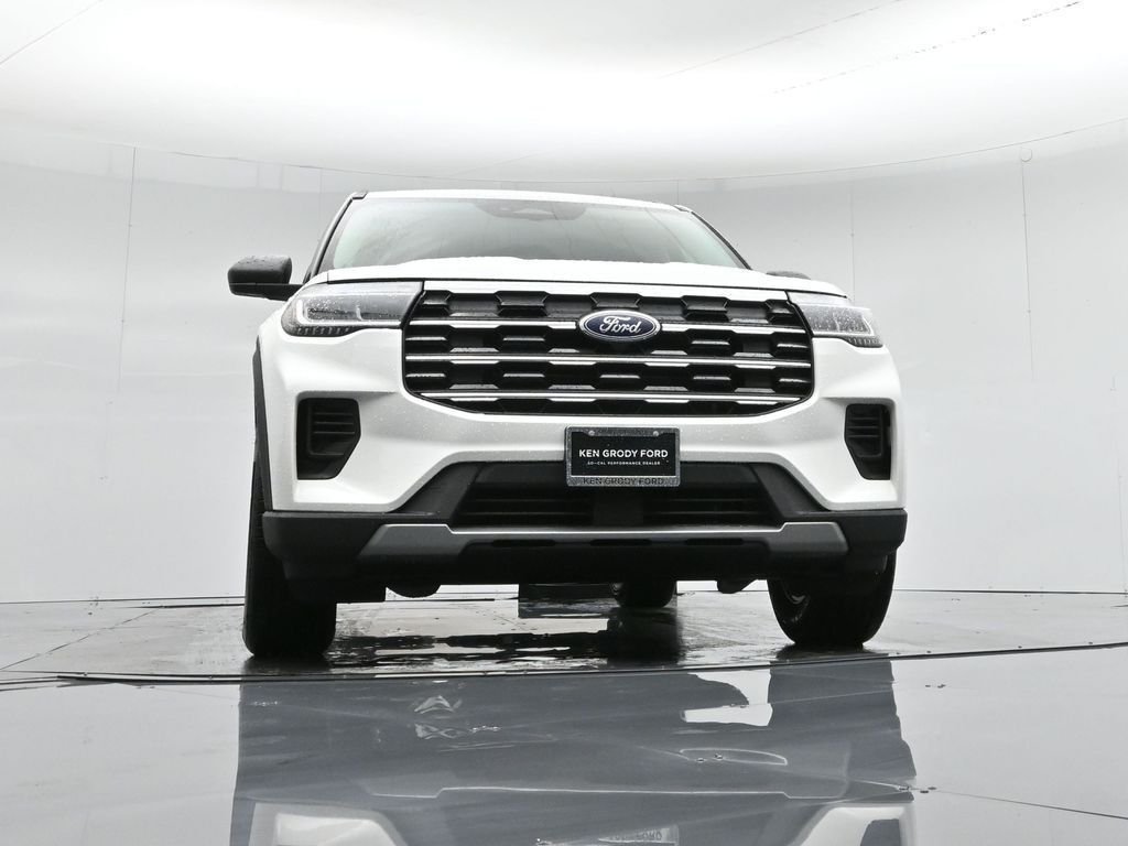 New 2026 Star White Metallic Tri-Coat Ford Active image 76