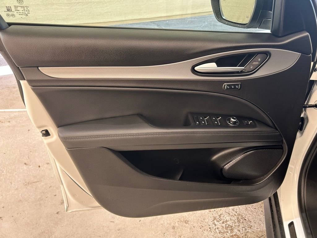 2025 Alfa Romeo Stelvio Base - Photo 28