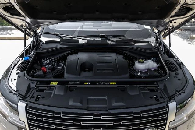 New 2026  Land Rover SE image 65