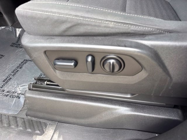 Used 2022 Brown Chevrolet Custom image 27