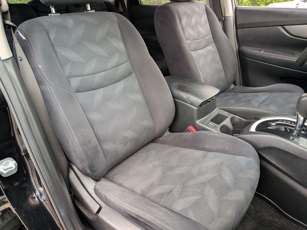 Used 2016 Black Nissan SV image 31