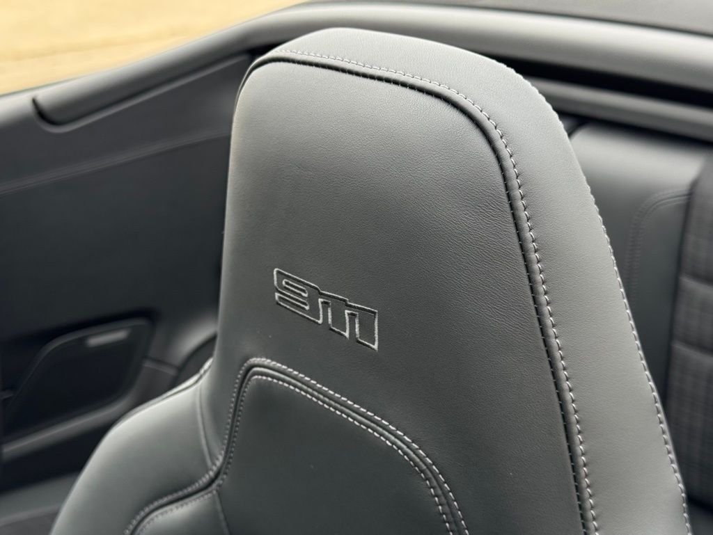 New 2026 Vanadium Grey Metallic Porsche  image 29
