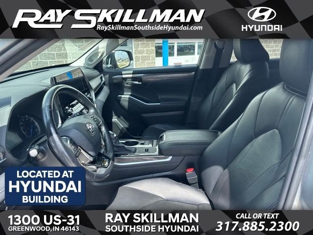 Used 2020 Celestial Silver Metallic Toyota Limited image 13