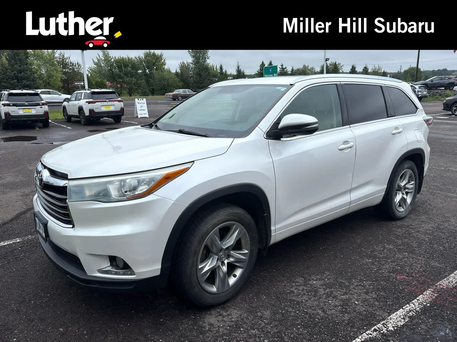 Used 2015 Blizzard Pearl Toyota Limited image 1