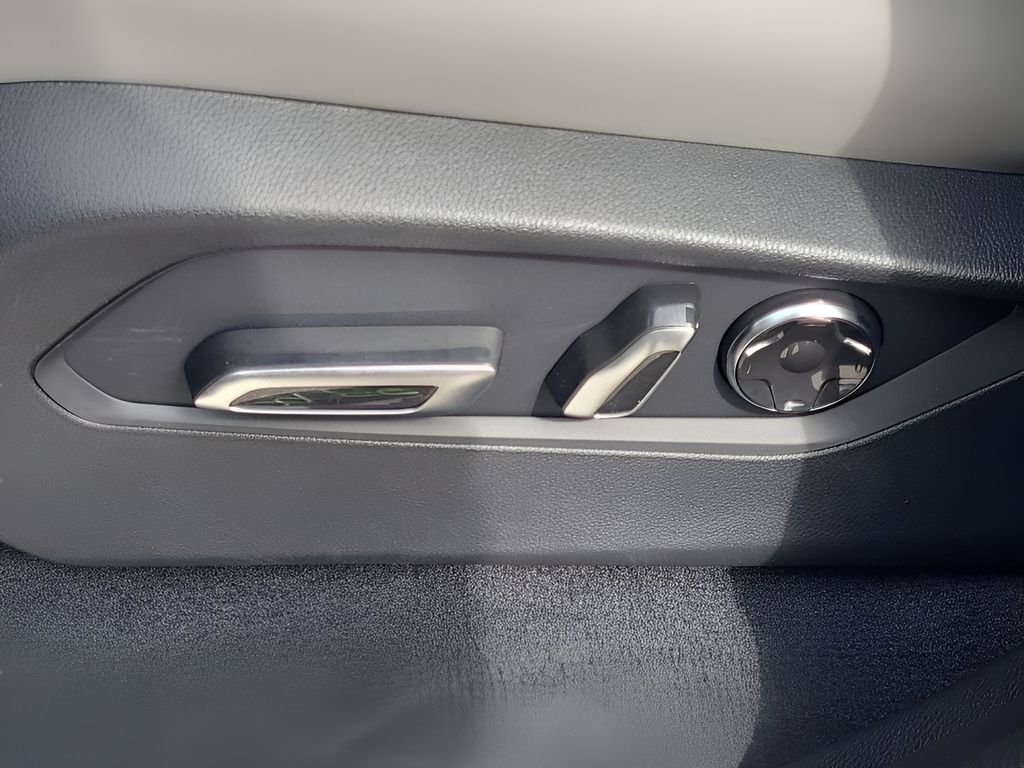 New 2026 Solar Silver Metallic Acura Technology Package image 26