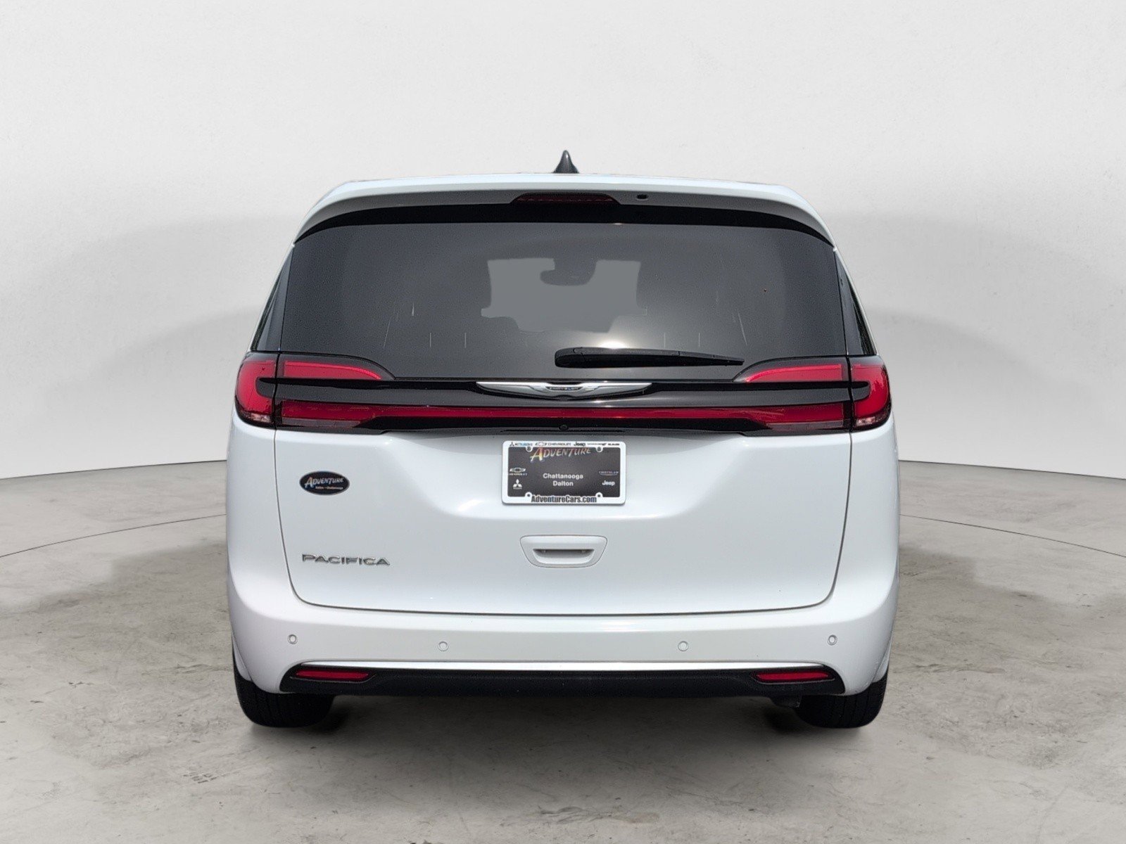 Used 2024 Bright White Clearcoat Chrysler Touring L image 4