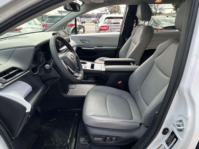 Used 2026 Ice Cap Toyota XLE image 16