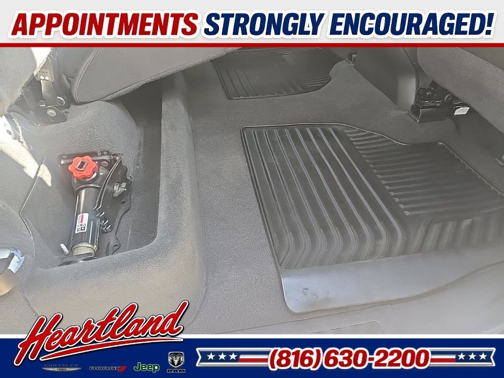 Used 2022 White Chevrolet LTZ image 96