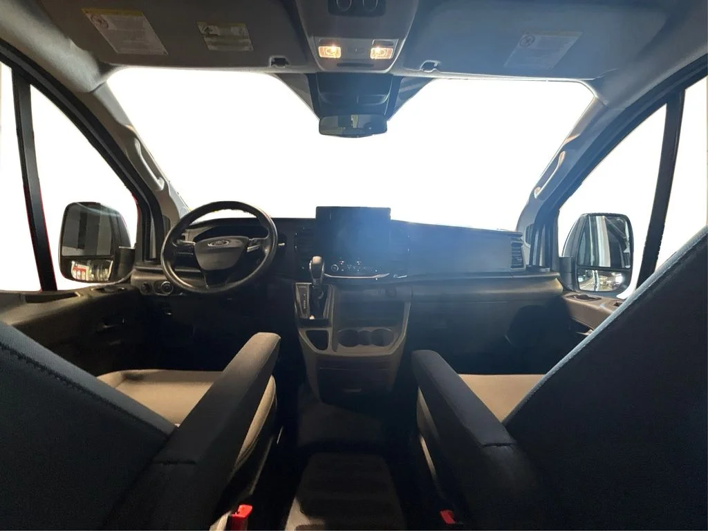 Certified Used 2024 Oxford White Ford XLT image 29