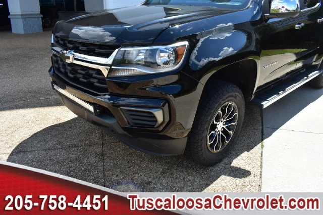 Used 2022 BLACK Chevrolet 4WD LT image 41