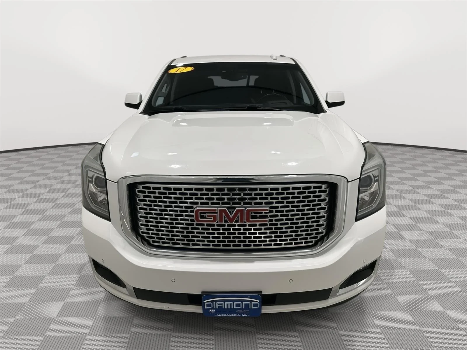 Used 2017 SUMMIT WHITE GMC Denali image 8