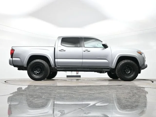 Used 2022 Celestial Silver Metallic Toyota SR5 image 27