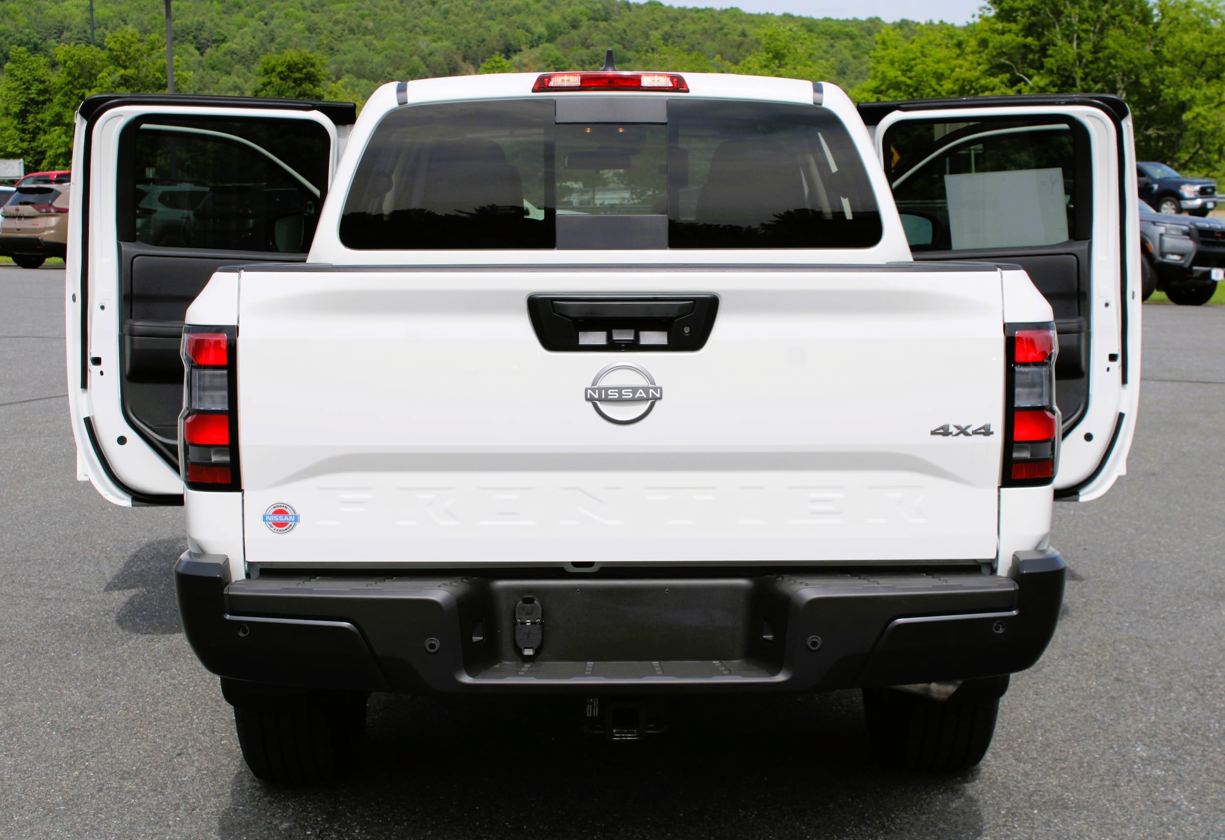 New 2026 Glacier White Nissan Crew Cab S image 17