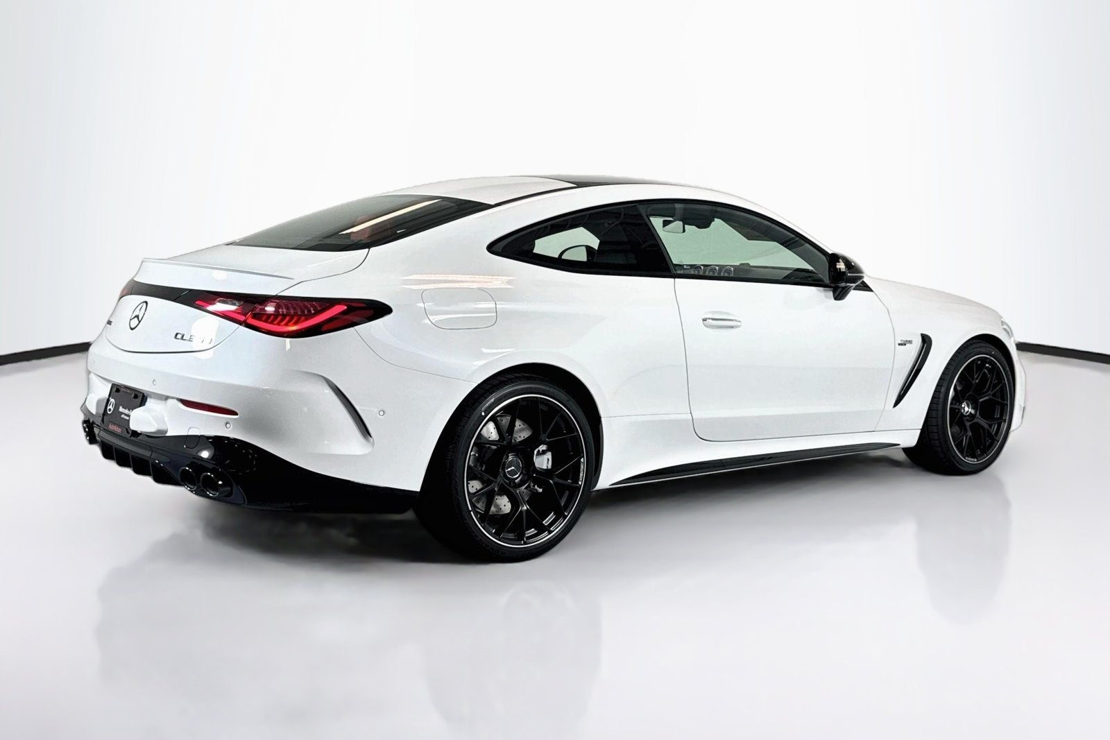 New 2026 MANUFAKTUR Moonlight White Metallic Mercedes-Benz AMG® CLE 53 image 5