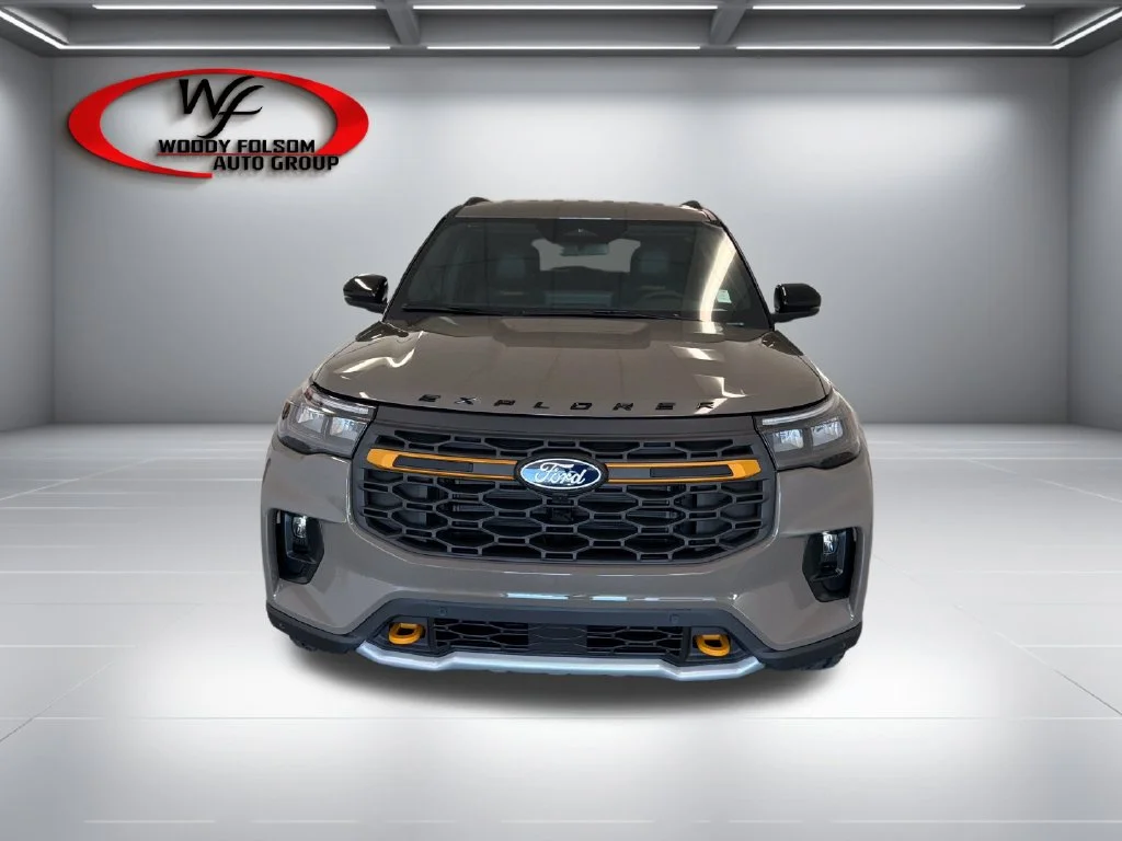 New 2027 Gray Ford Tremor image 2