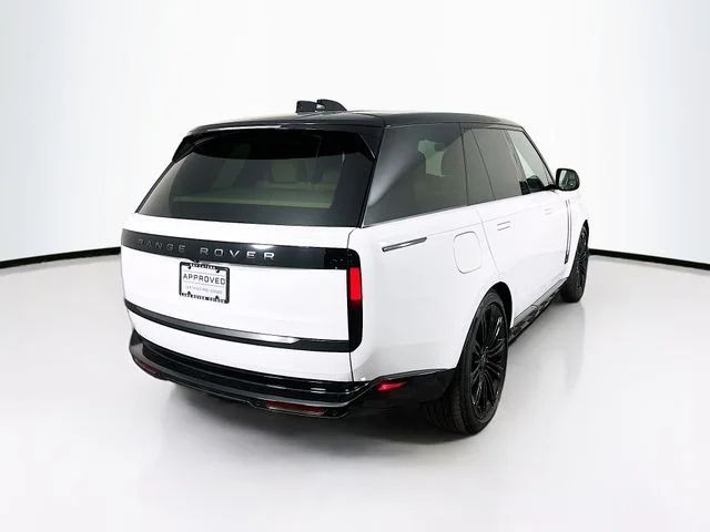 Used 2025 White Land Rover Autobiography image 5