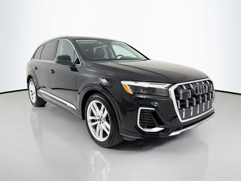 2025 Audi Q7 55 Premium Plus quattro Tiptronic's photo