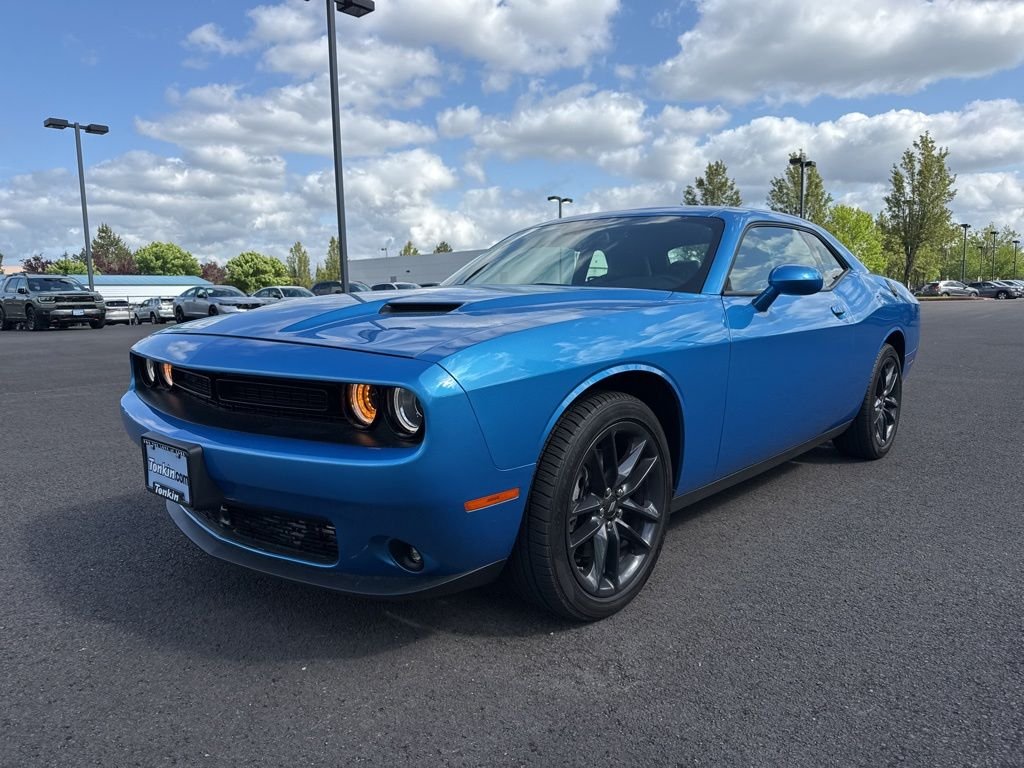 Used 2023 B5 Blue Pearlcoat Dodge SXT image 3