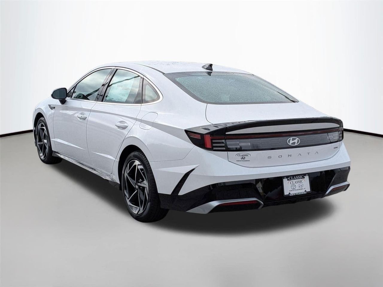 New 2026 Serenity White Hyundai SEL Sport image 7