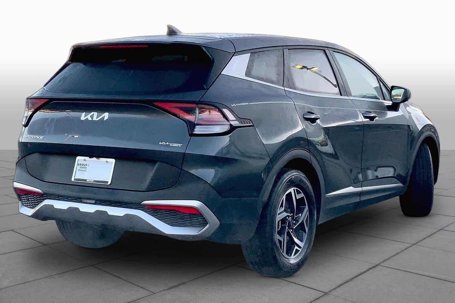 Used 2023 Gravity Gray Kia LX image 12