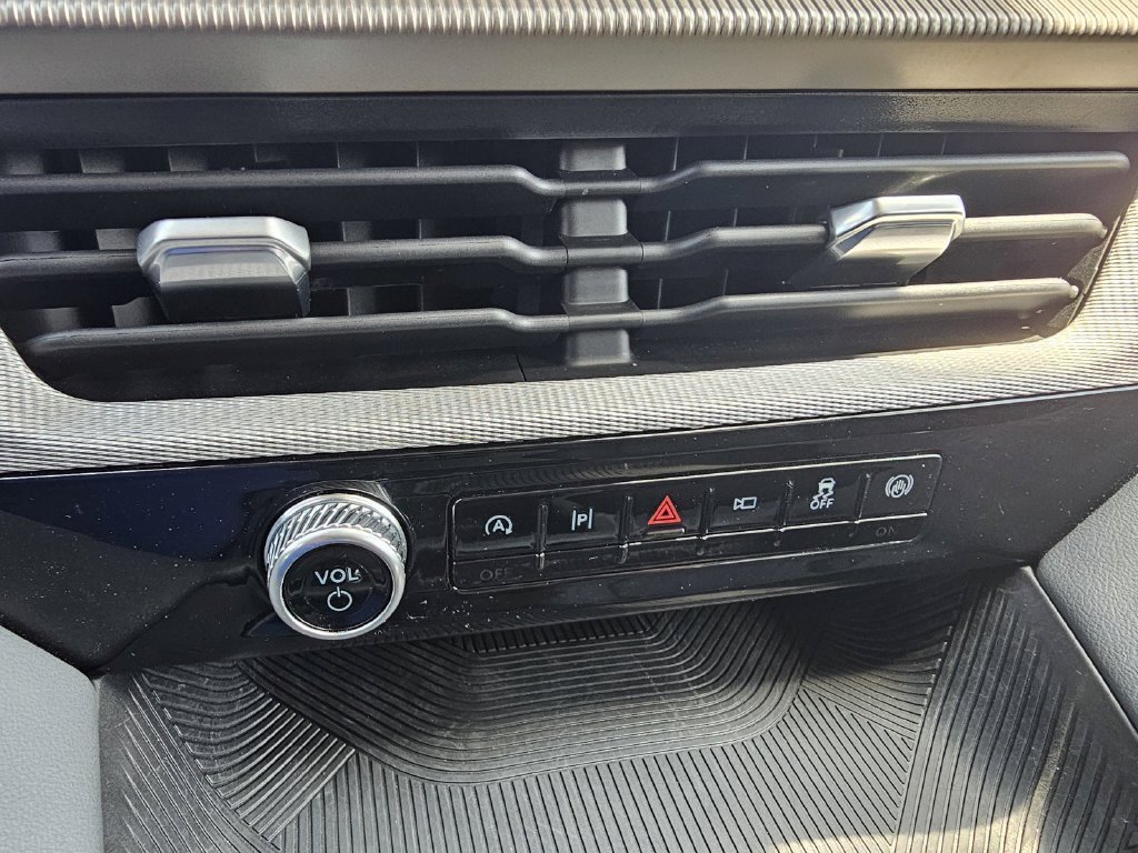 Used 2026 Vapor Blue Ford Active image 31
