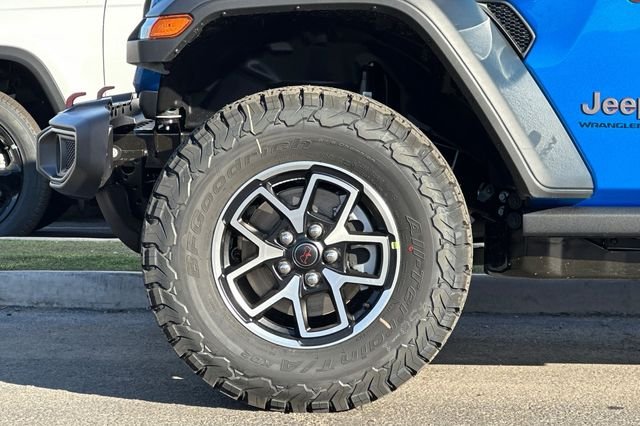 New 2026 Hydro Blue Pearlcoat Jeep Rubicon image 24