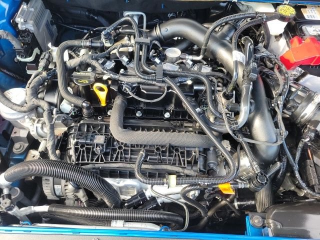 Used 2019 Blue Ford SE image 9
