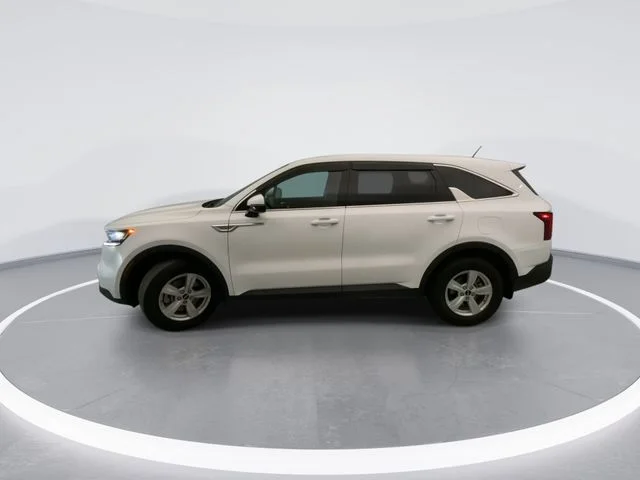 Used 2023 White Kia LX image 9