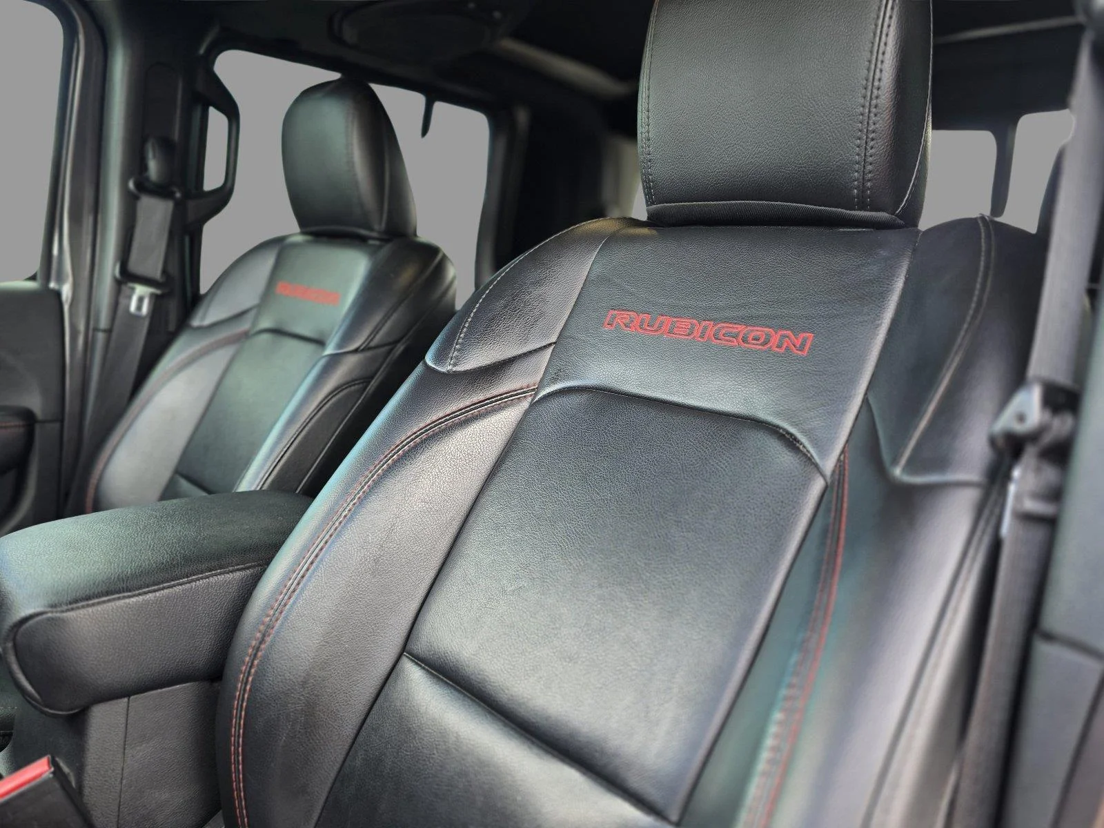 Used 2022 Granite Crystal Metallic Clearcoat Jeep Rubicon image 23