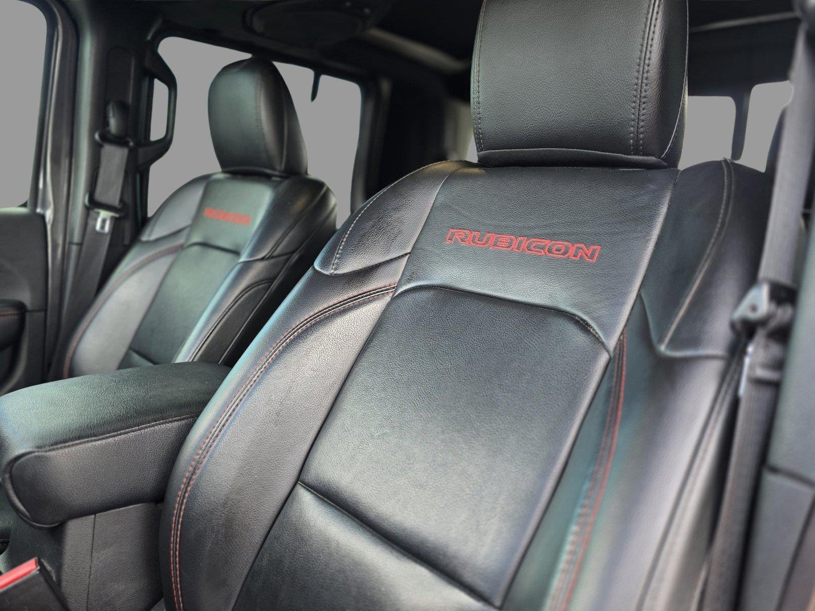 Used 2022 Granite Crystal Metallic Clearcoat Jeep Rubicon image 23