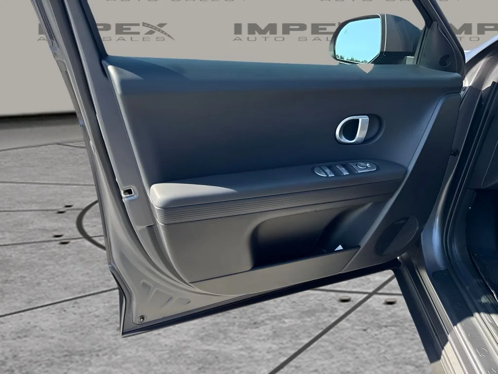 Used 2024 Gray Hyundai SEL image 19