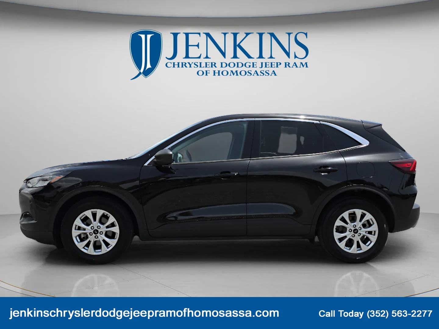 Used 2024 Agate Black Metallic Ford Active image 9