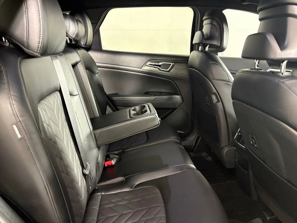 Used 2025 Black Kia X-Line image 17