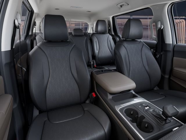 New 2027 Snow White Pearl Kia LXS image 15