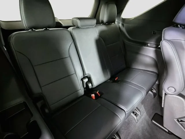 New 2027 Mosaic Black Metallic Chevrolet LT image 26