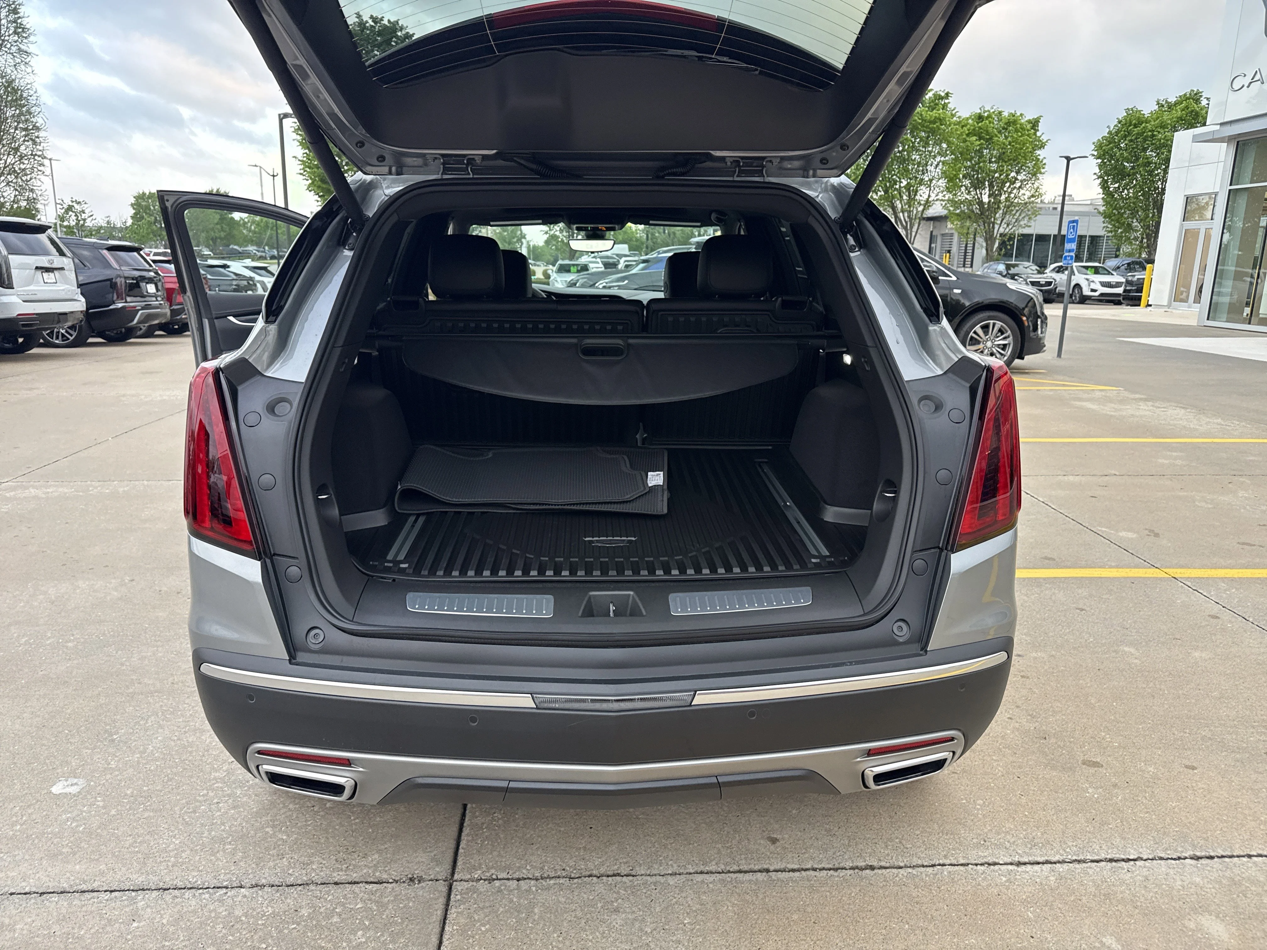 New 2026 Argent Silver Metallic Cadillac FWD Premium Luxury image 18