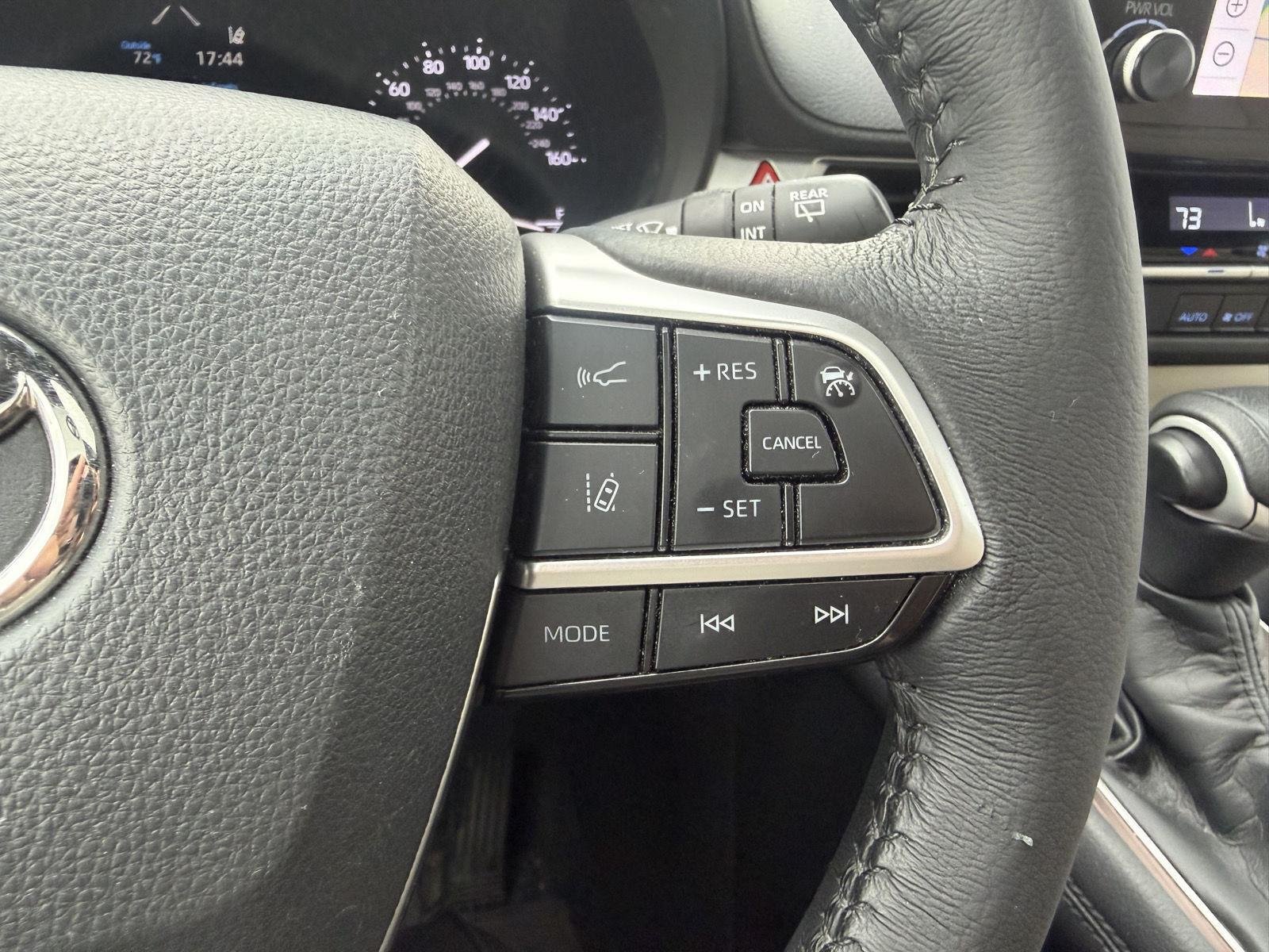 Used 2021 Blizzard Pearl Toyota XLE image 36