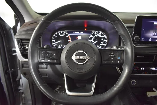 Used 2023 Gray Nissan SL image 15