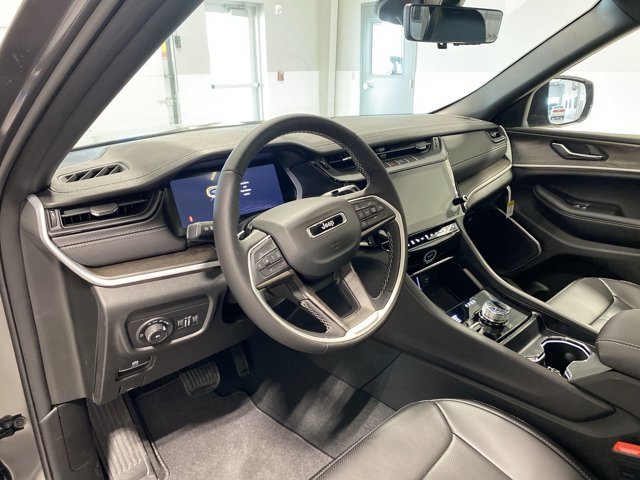 New 2026 Baltic Gray Metallic Clear-Coat Exterior Paint Jeep Limited image 10