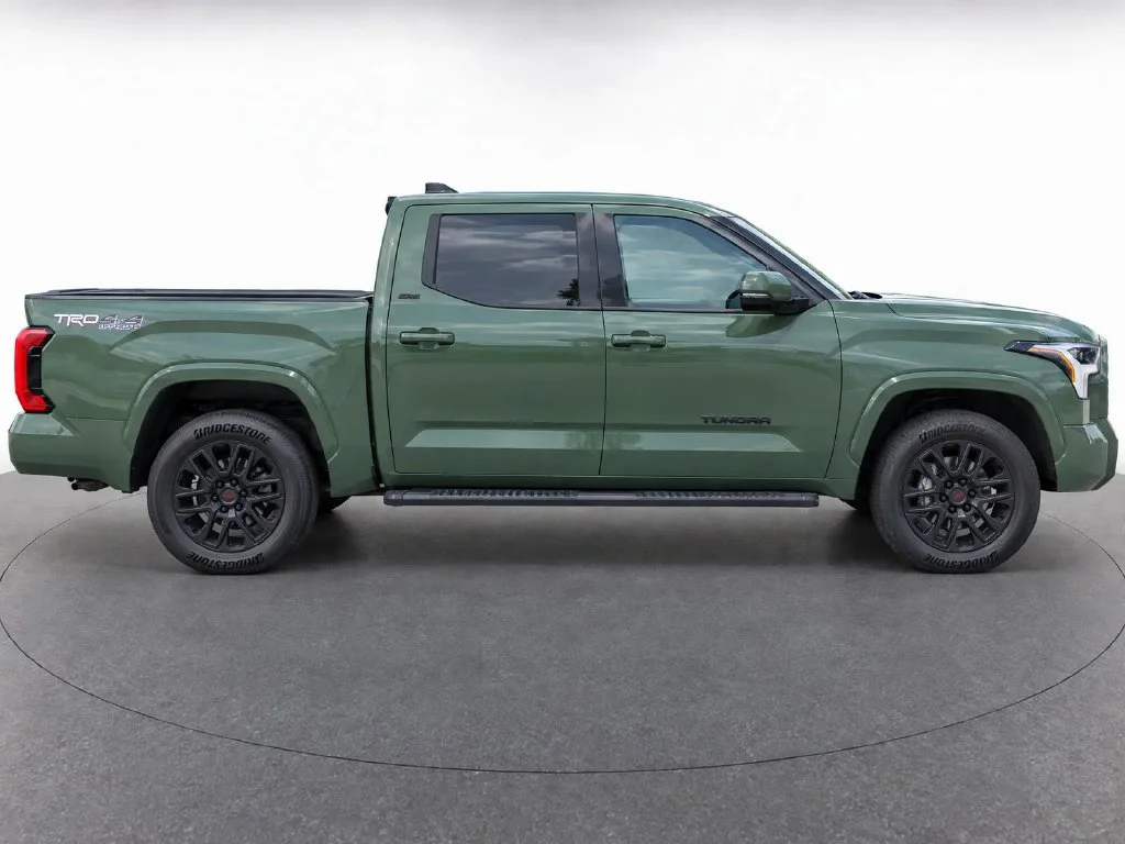 Used 2023 Green Toyota SR5 image 6