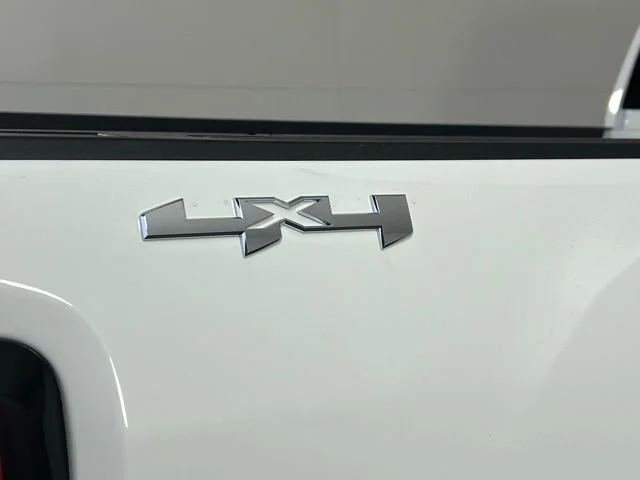 New 2026 Summit White GMC Pro image 34