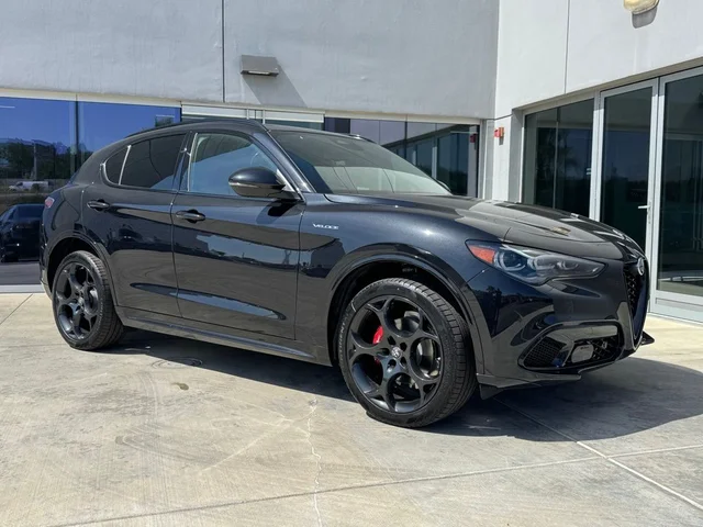 2026 Alfa Romeo Stelvio Base