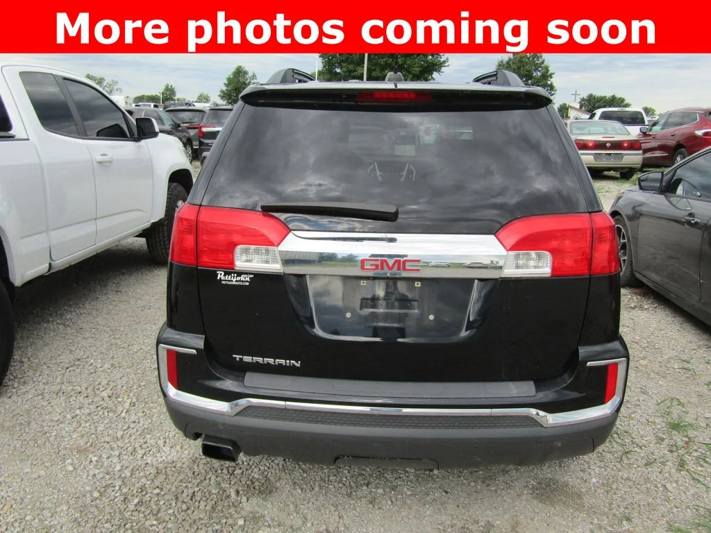 Used 2017 Ebony Twilight Metallic GMC SLE-2 image 4