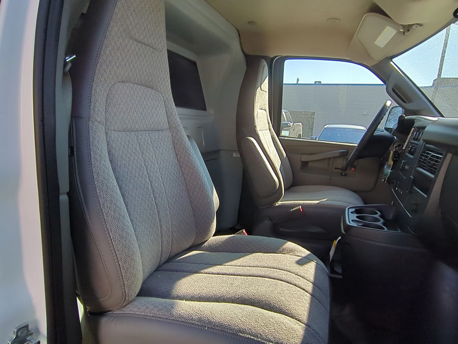 2024 Chevrolet Express Cargo Work Van - Photo 59