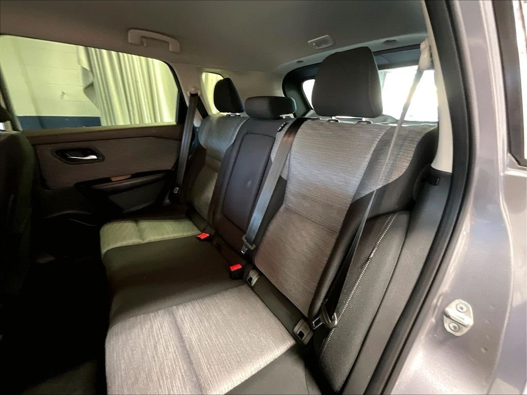 Used 2023 Gray Nissan SV image 15