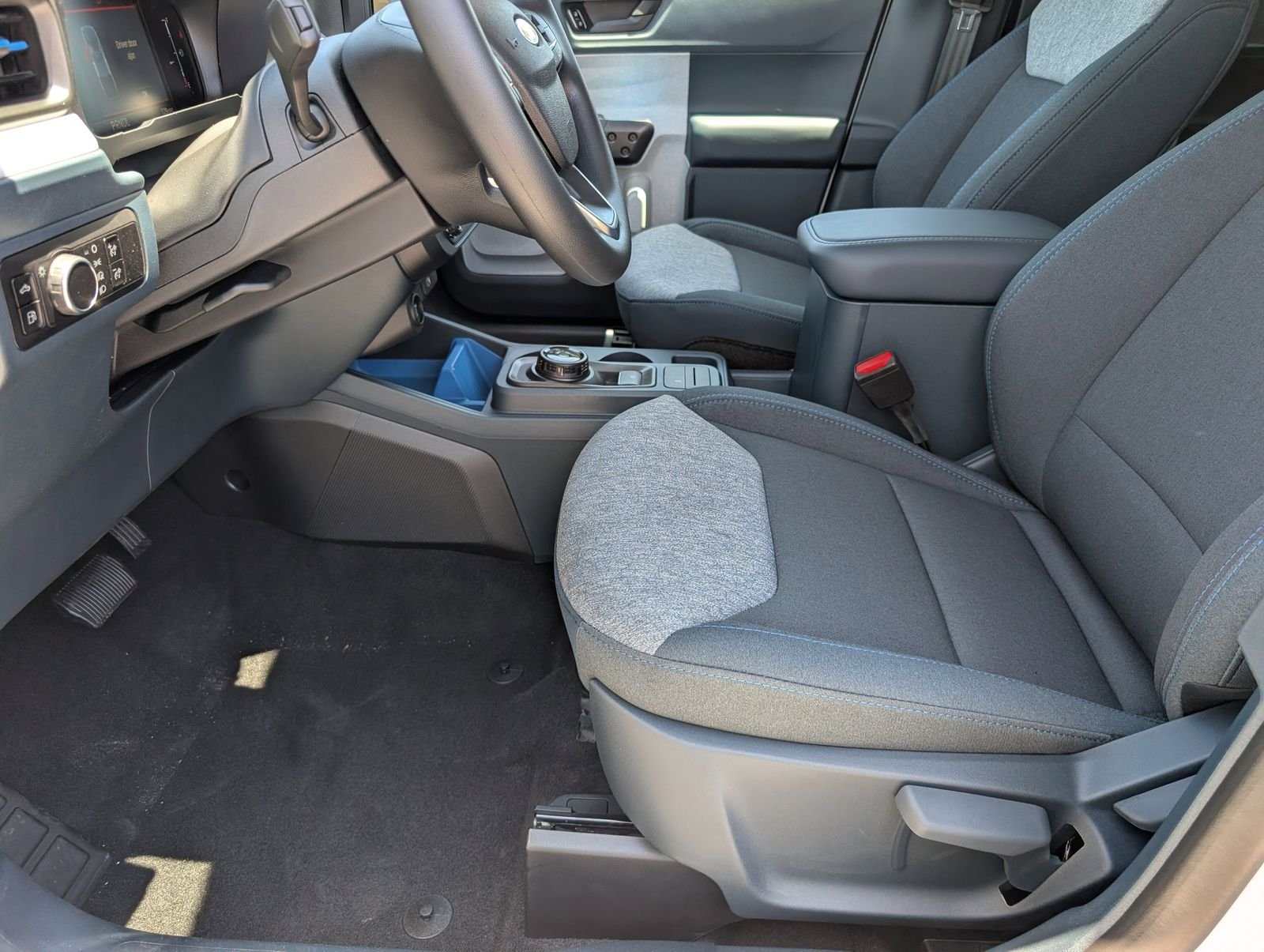 New 2026 Oxford White Ford XLT image 14