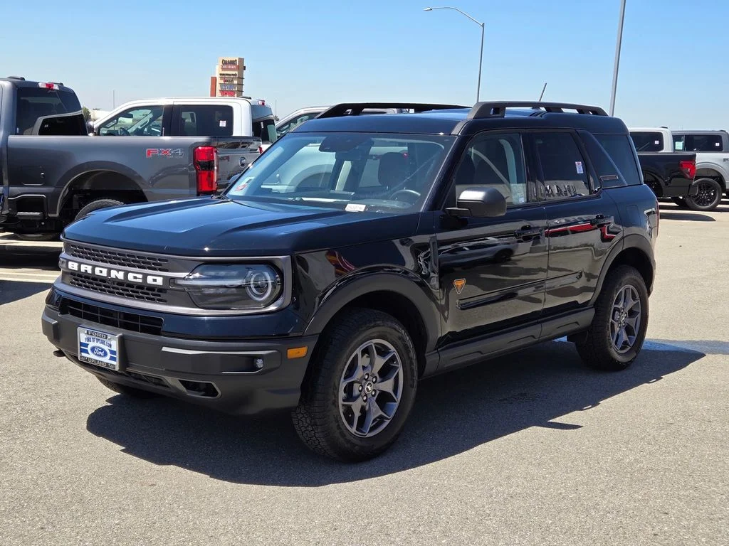 Used 2024 Shadow Black Ford Badlands image 3