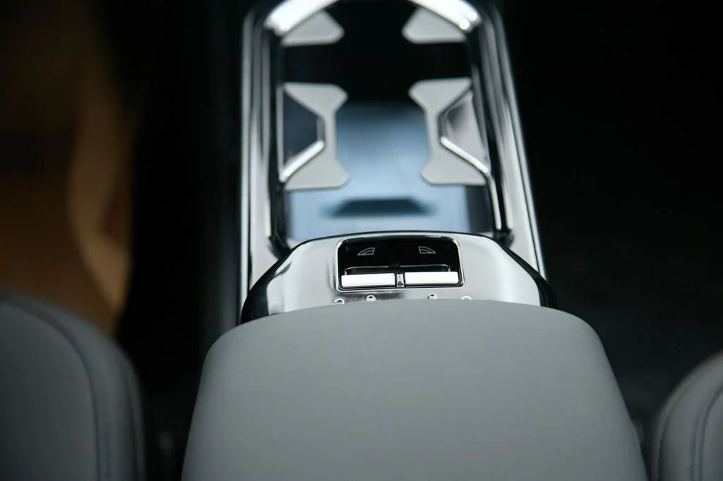 New 2026 Crystal White Volvo Ultra image 28