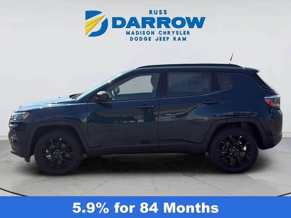 New 2026 Fathom Blue Pearl-Coat Exterior Paint Jeep Latitude image 2