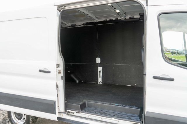 Used 2024 Oxford White Ford Base image 11